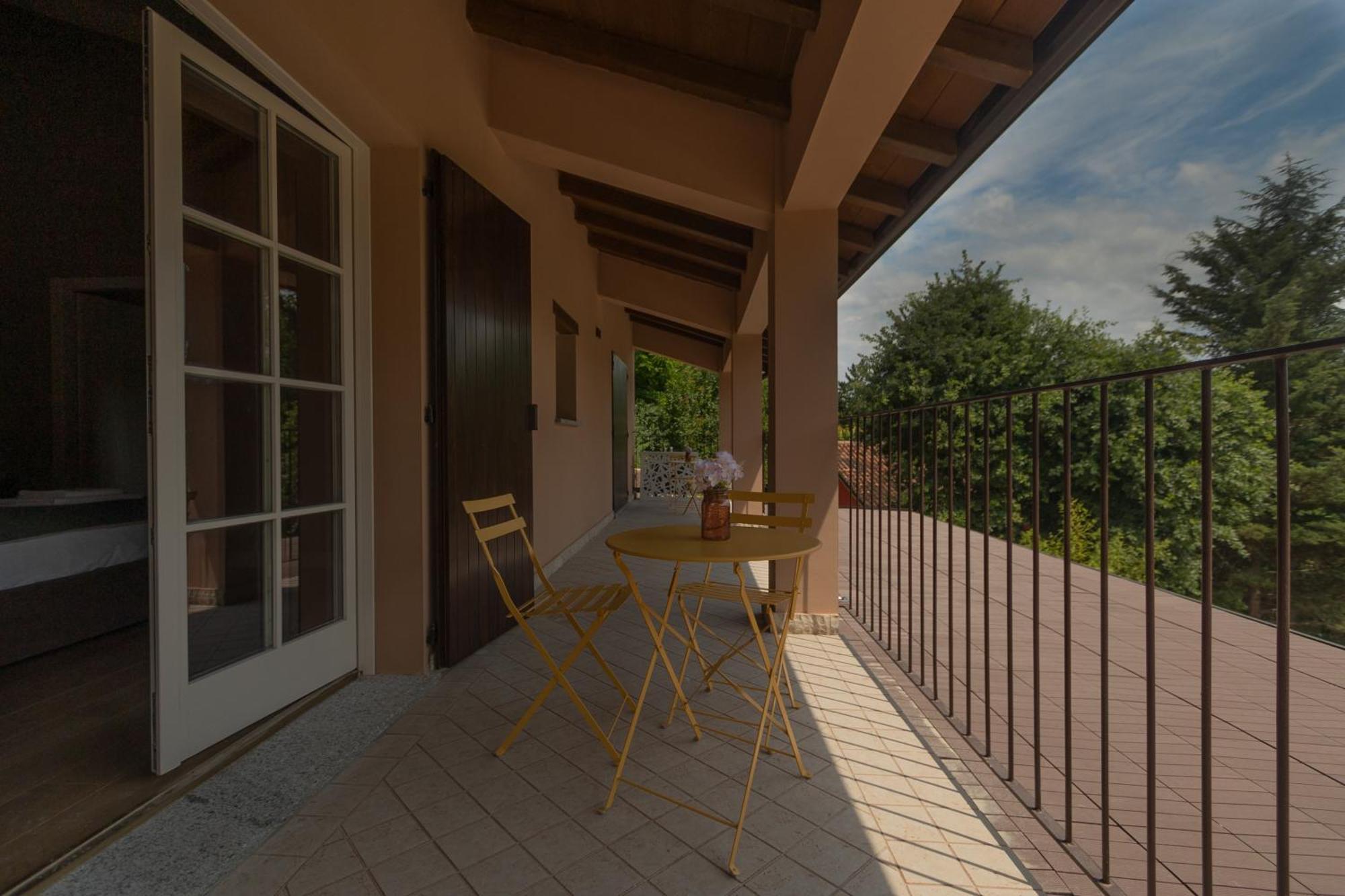 Luce Boutique Hotel Fortunago Exterior foto
